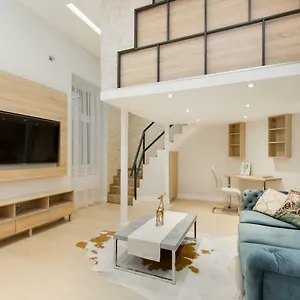 F15 Falk Apartamento Budapest